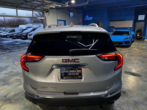 Used 2019 GMC Terrain SLT image 10