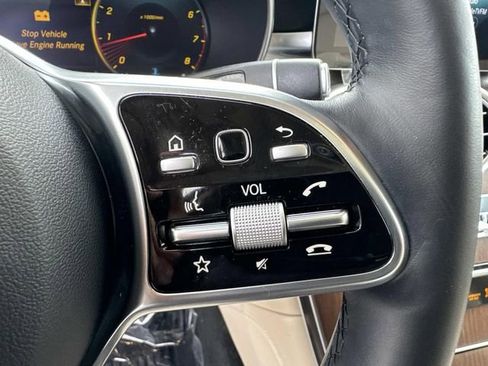 Used 2020 Mercedes-Benz GLC 300 4MATIC image 28