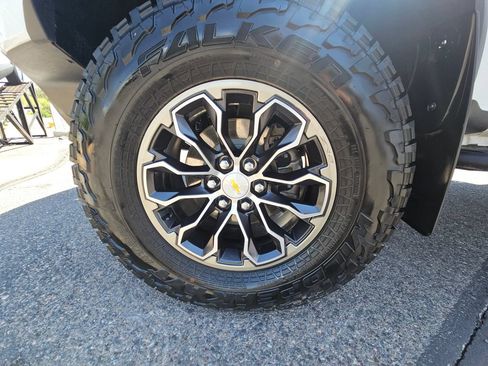 Used 2022 Chevrolet Colorado ZR2 AWD/4WD image 23