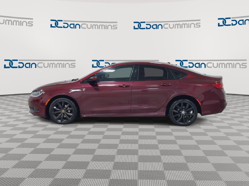 Used 2015 Chrysler 200 S FWD image 5