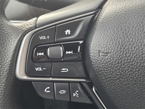 Used 2018 Honda Accord EX image 25