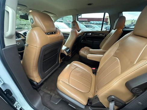 Used 2017 Buick Enclave Leather AWD/4WD image 10