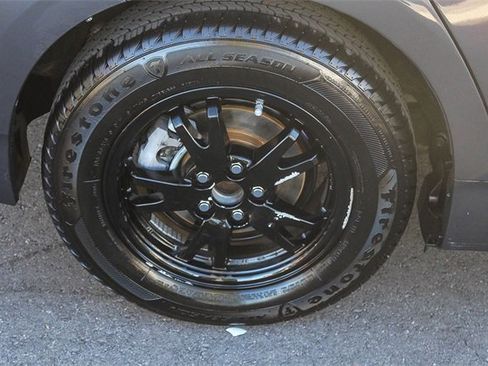 Used 2015 Toyota Prius Two image 13