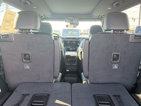 New 2026 Jeep Grand Cherokee L Limited w/ Limited Altitude Package RWD image 10