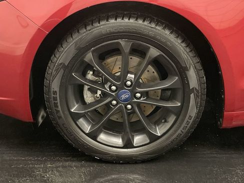 Used 2020 Ford Fusion SE FWD image 25