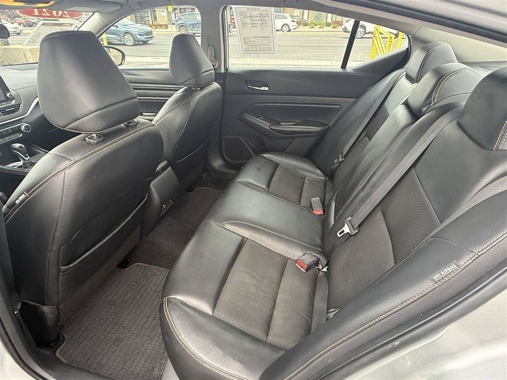 Used 2021 Nissan Altima 2.5 SR FWD image 16