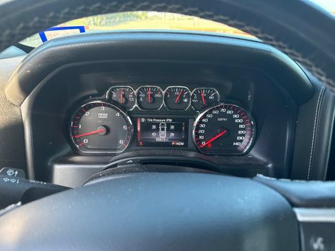 Used 2015 GMC Sierra 1500 SLE w/ SLE Value Package AWD/4WD image 10