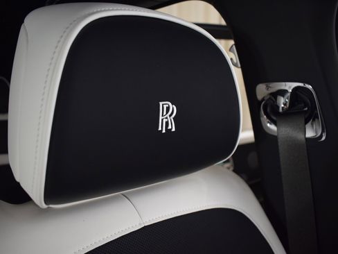 New 2026 Rolls-Royce Cullinan image 38