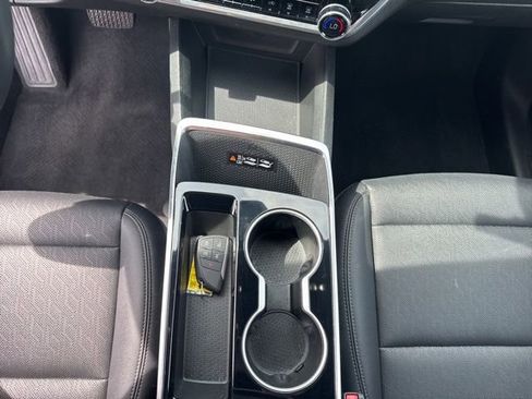 Used 2025 Chevrolet Equinox LT w/ Convenience Package II FWD image 13