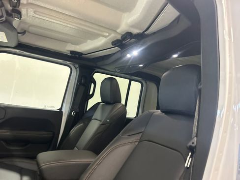 New 2026 Jeep Gladiator Sport image 28