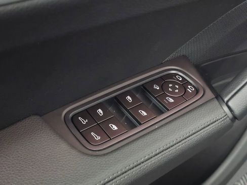 New 2026 Porsche Cayenne AWD/4WD image 37