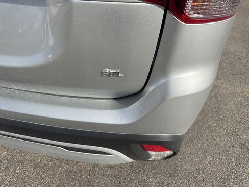 Used 2020 Mitsubishi Outlander AWD image 12