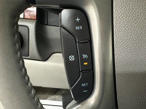 Used 2008 GMC Yukon SLT w/ SLT Preferred Equipment Group image 14