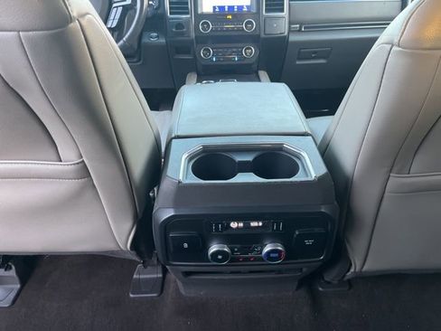 Used 2021 Ford Expedition Limited RWD image 16