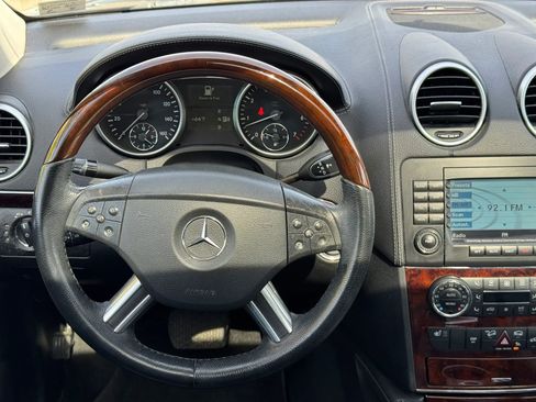 Used 2008 Mercedes-Benz GL 450 4MATIC image 31