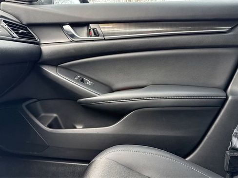 Used 2022 Honda Accord Sport image 20