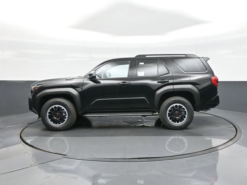 Certified 2025 Toyota 4Runner TRD Off-Road Premium AWD/4WD image 4