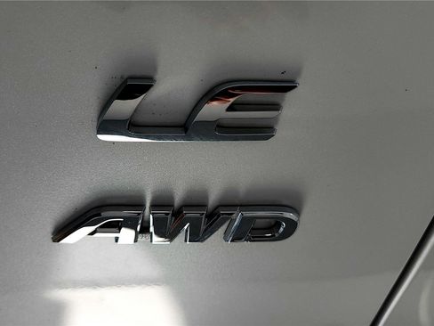 Certified 2023 Toyota Corolla Cross LE w/ Moonroof Package image 14