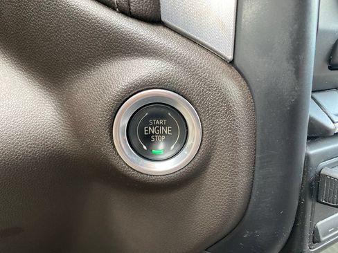 Used 2020 GMC Sierra 1500 SLE w/ SLE Value Package RWD image 19