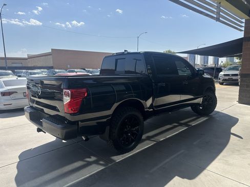 Used 2022 Nissan Titan S w/ S Utility Package RWD image 2