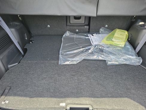 New 2026 Mitsubishi Outlander ES FWD image 8
