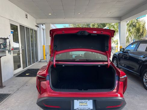 Used 2025 Kia K4 LXS image 32