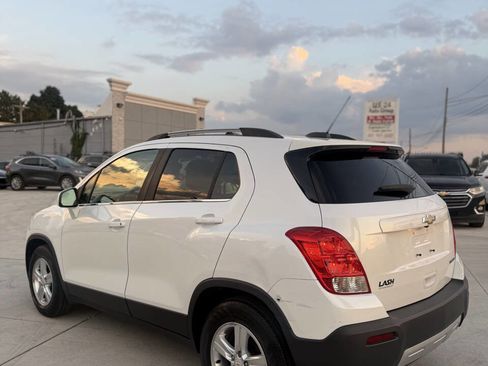 Used 2015 Chevrolet Trax LT w/ LT Sun and Sound Package image 4
