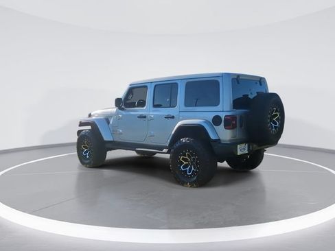 Used 2023 Jeep Wrangler Unlimited Sahara w/ LED Lighting Group AWD/4WD image 6