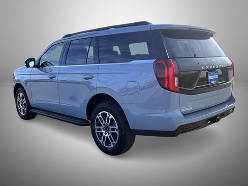 New 2026 Ford Expedition Active image 7