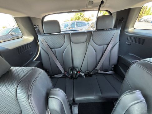 Used 2025 Hyundai Palisade SEL FWD image 32