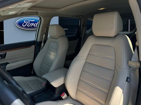 Used 2019 Honda CR-V Touring image 11