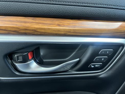 Used 2019 Honda CR-V Touring image 16