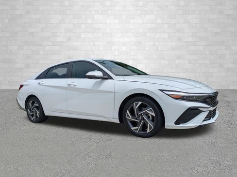 Certified 2024 Hyundai Elantra Limited FWD image 1