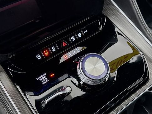 Used 2023 Jeep Wagoneer Series II image 17