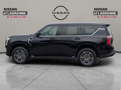 New 2025 Nissan Armada SL image 13