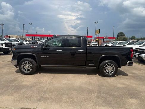 New 2026 Chevrolet Silverado 2500 LTZ w/ LTZ Plus Package AWD/4WD image 3