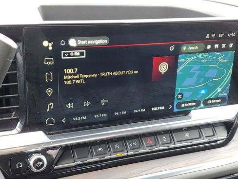 Certified 2025 GMC Sierra 1500 SLT image 13