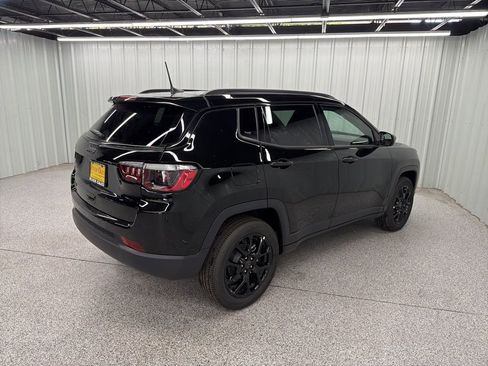 New 2026 Jeep Compass Latitude image 5