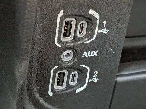 Used 2024 RAM 2500 Laramie w/ Safety Group AWD/4WD image 29