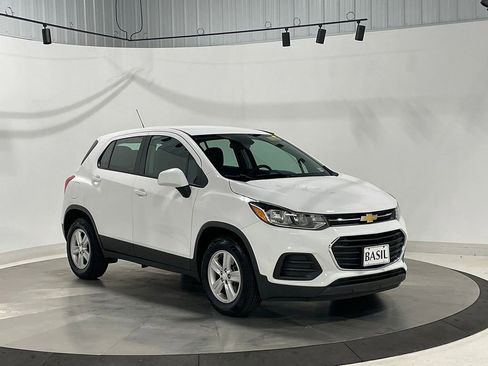 Used 2019 Chevrolet Trax LS FWD image 34