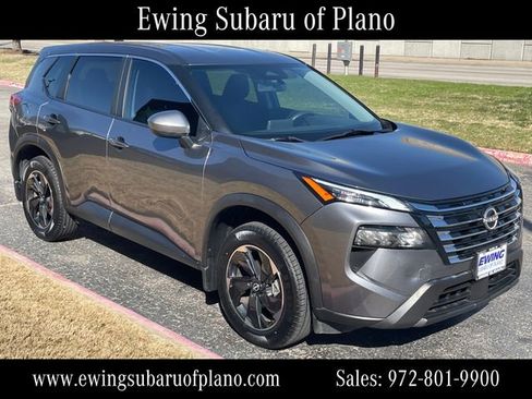 Used 2024 Nissan Rogue SV image 8