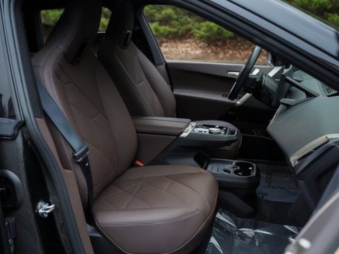 Used 2024 BMW iX xDrive50 w/ Premium Package image 24