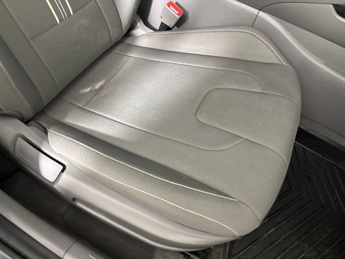 Used 2025 Hyundai Elantra Sport FWD image 30