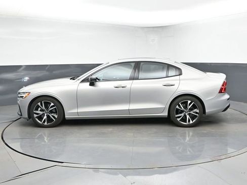 Used 2023 Volvo S60 B5 Core w/ Climate Package FWD image 6