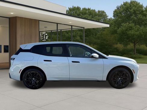 New 2026 BMW iX xDrive60 w/ M Sport Package AWD/4WD image 7