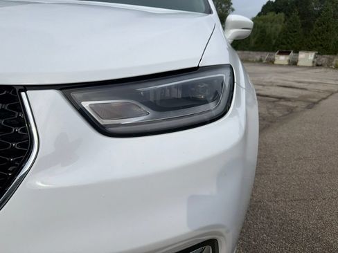 Used 2022 Chrysler Pacifica Touring-L FWD image 11