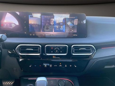 New 2026 Nissan Sentra SV w/ SV Convenience Package image 6