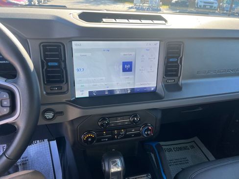 Used 2024 Ford Bronco Black Diamond w/ Sasquatch Package image 19