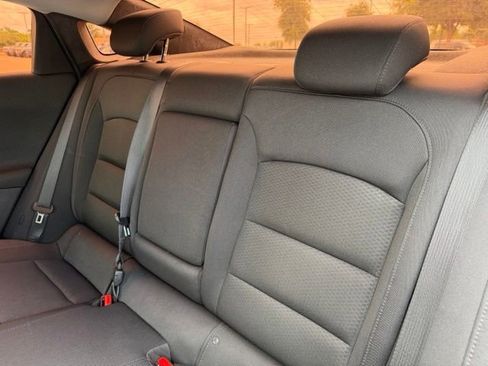 Used 2017 Chevrolet Malibu LS FWD image 18