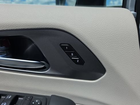 Used 2023 Chrysler Pacifica Touring-L FWD image 18